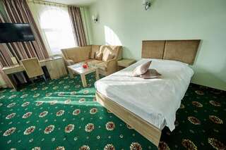Гостиница Imperial Palace Hotel Южно-Сахалинск Двухместный номер с 2 отдельными кроватями-5