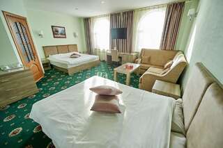 Гостиница Imperial Palace Hotel Южно-Сахалинск Двухместный номер с 2 отдельными кроватями-7