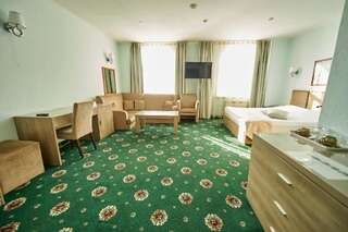 Гостиница Imperial Palace Hotel Южно-Сахалинск Стандартный двухместный люкс с 1 кроватью-1