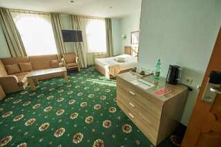 Гостиница Imperial Palace Hotel Южно-Сахалинск Стандартный двухместный люкс с 1 кроватью-5